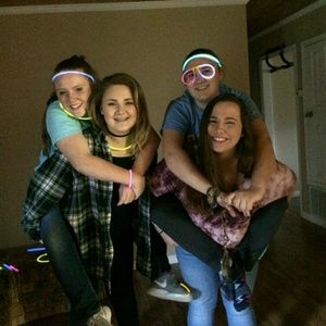 Meet your Posher, Kay